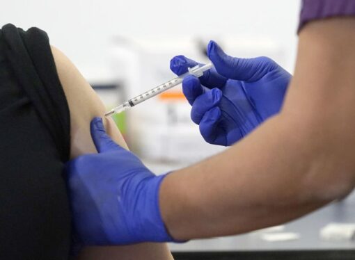 Illinois reaches record 95000 vaccine doses administered in one day – Shelbynews