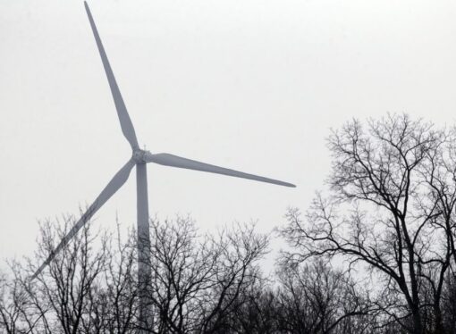 Illinois suffers as clean energy bill is delayed in state legislature – Chicago Sun-Times