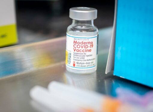 Some Chicagoans Charged Fees For COVID-19 Vaccine – WBEZ