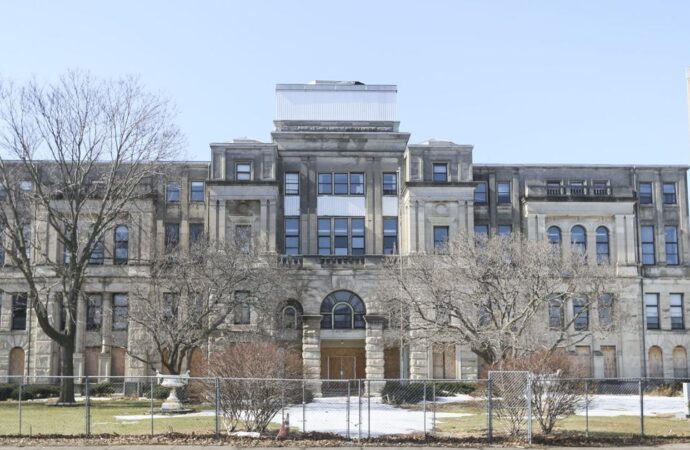 Federal government wants tour of old Rock Island County courthouse, but county won’t allow it – Quad City Times