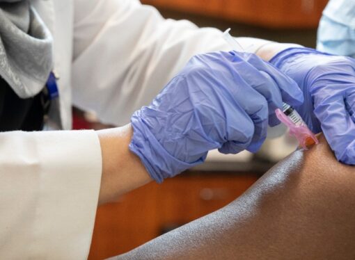 Here’s Who Can Get A Vaccine At Chicago’s United Center – WBEZ