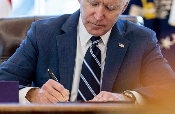 How Biden’s Plan Could Help Reshape The Finances Of American Families – NPR Illinois