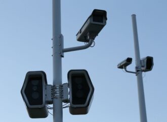 Oak Brook’s efforts to have red-light cameras removed near Oakbrook Center fuel State Rep. Deanne Mazzochi’s bill to remove all cameras in Illinois – Chicago Tribune