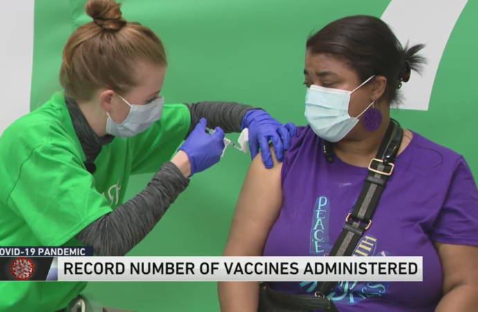 Illinois sets one-day record for vaccines administered as state reports most new COVID-19 cases since January – WGN TV Chicago