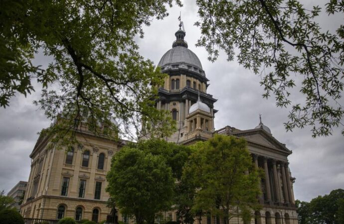 Illinois state budget, new district maps and ethics reform are among things to watch for as spring session nears end – Bloomington Pantagraph