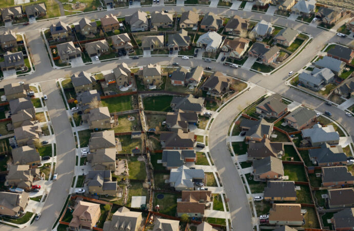 Reportedly, the housing crisis in the United States is exacerbating. No Government Help Needed | WGN Radio 720 – Illinoisnewstoday.com