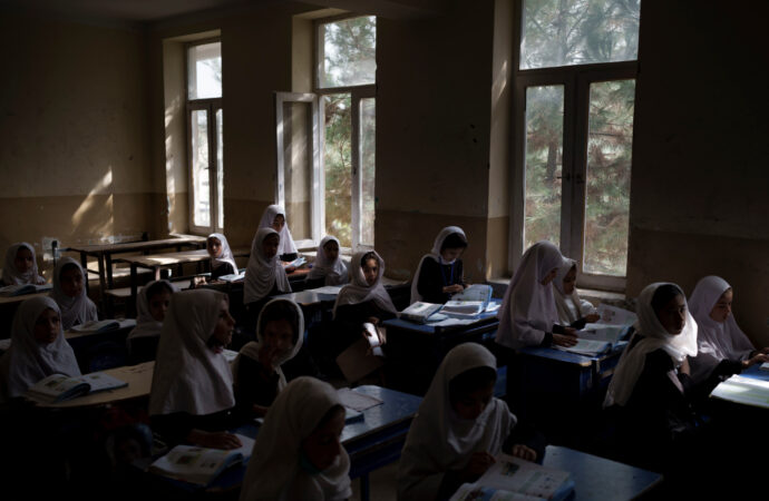 Taliban: Women can study in gender-segregated colleges – Illinoisnewstoday.com